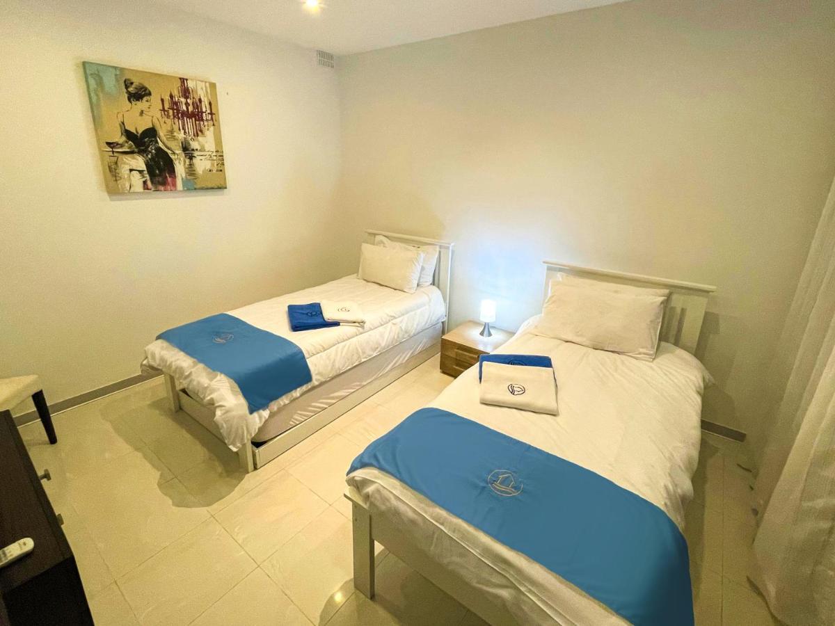 Gee9Teen At Fort Chambray Villa Mgarr Bagian luar foto